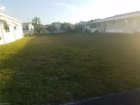 48 Amethyst Ave, Naples, FL 34114 photo 2
