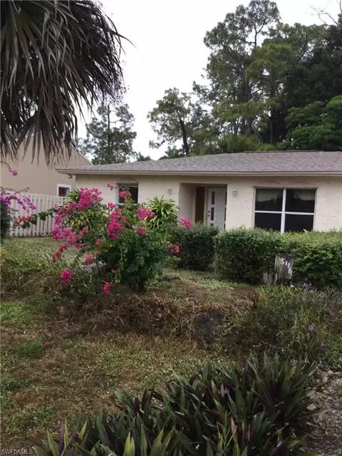 5461 Martin St, Naples, FL 34113 photo 2