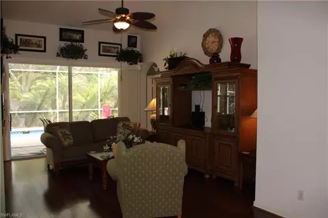 1008 Eastham Ct, Naples, FL 34104 photo 3