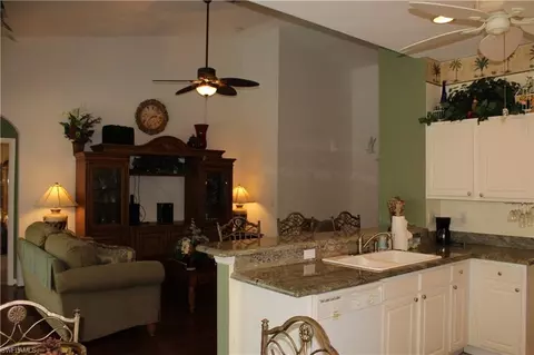 1008 Eastham Ct, Naples, FL 34104 photo 4