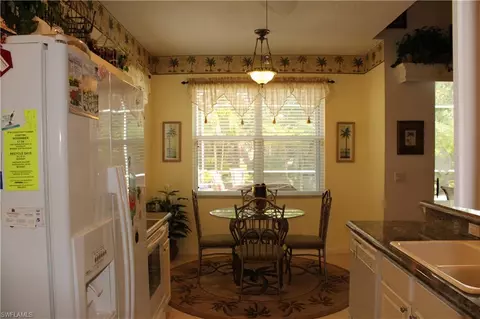 1008 Eastham Ct, Naples, FL 34104 photo 10