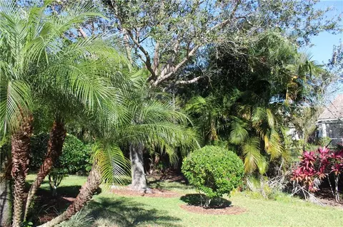 1008 Eastham Ct, Naples, FL 34104 photo 24