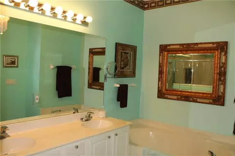 1008 Eastham Ct, Naples, FL 34104 photo 16