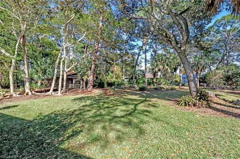 400 Cocohatchee Dr, Naples, FL 34110 photo 18