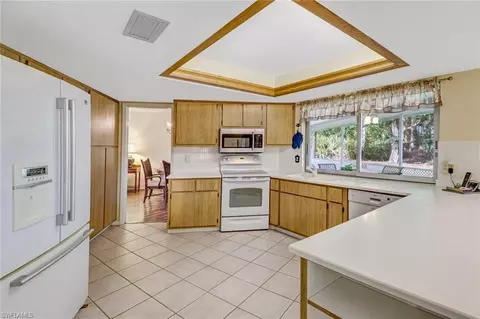 400 Cocohatchee Dr, Naples, FL 34110 photo 7