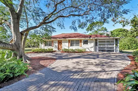 400 Cocohatchee Dr, Naples, FL 34110 photo 19