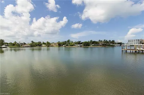 390 Springline Dr, Naples, FL 34102 photo 5