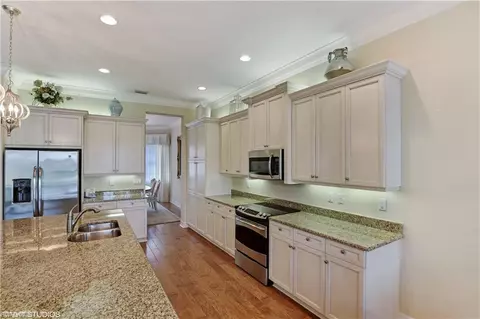 3203 Atlantic Cir, Naples, FL 34119 photo 7