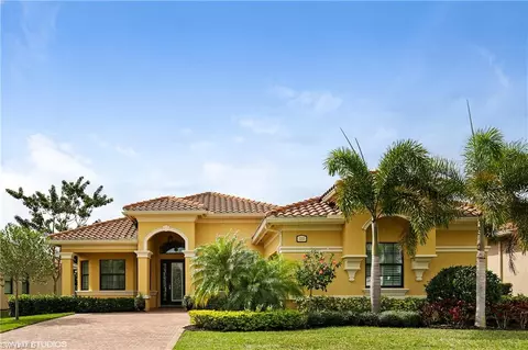 3203 Atlantic Cir, Naples, FL 34119 photo 1