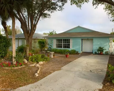 665 99th Ave N, Naples, FL 34108 photo 1