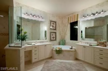 5961 Amberwood Dr, Naples, FL 34110 photo 7