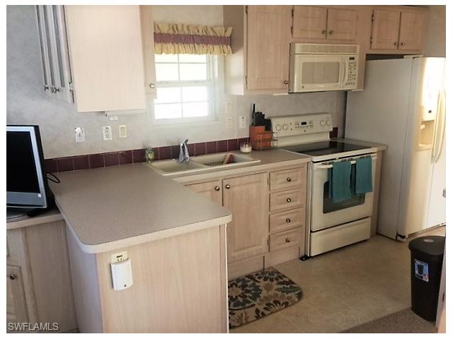 393 Leopard Ln #393, Naples, FL 34114 photo 15