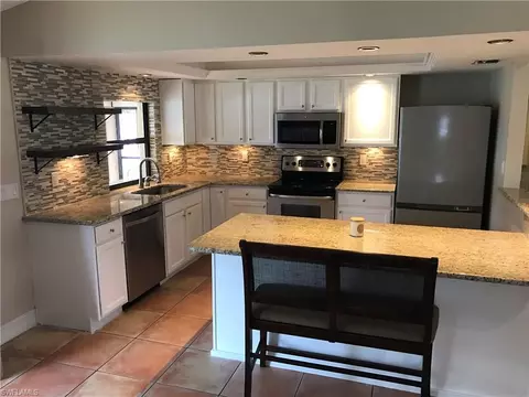 34 Willoughby Dr, Naples, FL 34110 photo 4
