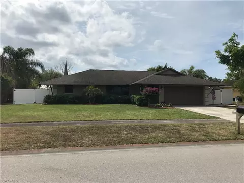 34 Willoughby Dr, Naples, FL 34110 photo 1