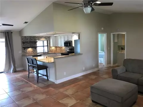 34 Willoughby Dr, Naples, FL 34110 photo 5