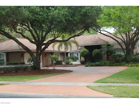 210 Silverado Dr, Naples, FL 34119 photo 1