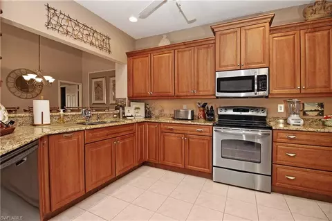 2107 Crestview Way, Naples, FL 34119 photo 5