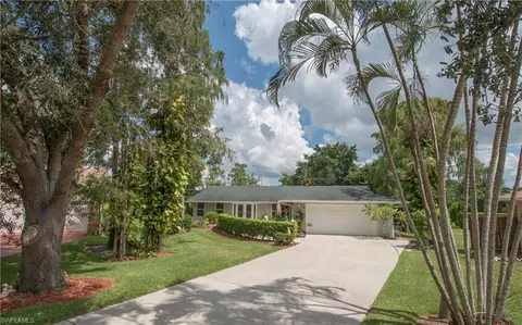 3048 Round Table Ln, Naples, FL 34112 photo 4