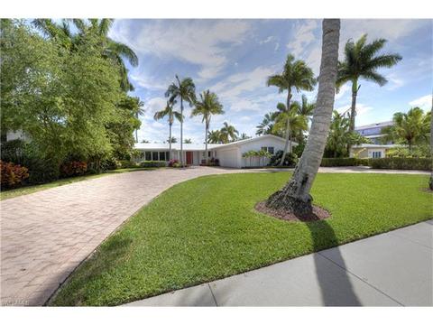 1707 3rd St S, Naples, FL 34102 photo 3