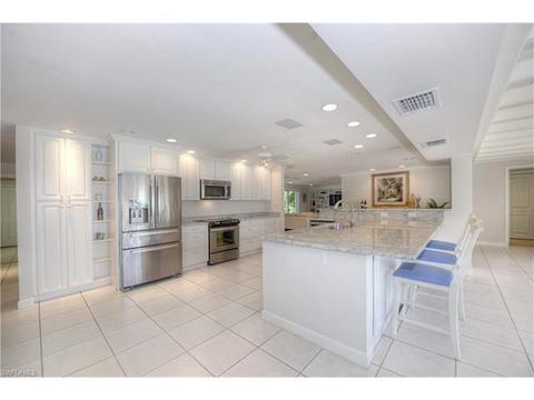 1707 3rd St S, Naples, FL 34102 photo 5
