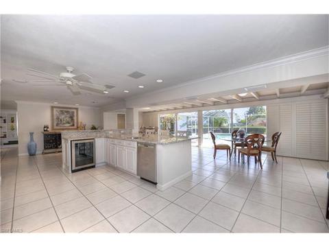 1707 3rd St S, Naples, FL 34102 photo 6