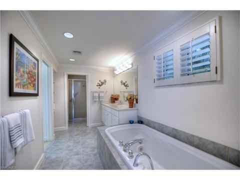 1707 3rd St S, Naples, FL 34102 photo 10