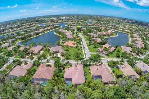7864 Classics Dr, Naples, FL 34113 photo 3