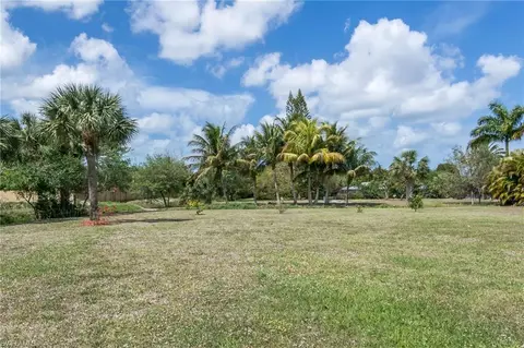 10353 Winterview Dr, Naples, FL 34109 photo 6