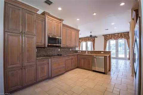 9337 Springview Loop, Estero, FL 33928 photo 11