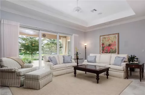 323 Saddlebrook Ln, Naples, FL 34110 photo 7