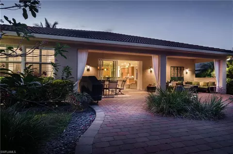 323 Saddlebrook Ln, Naples, FL 34110 photo 21