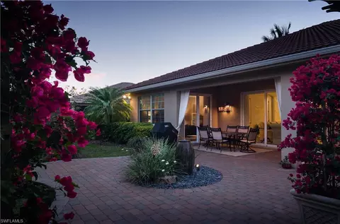 323 Saddlebrook Ln, Naples, FL 34110 photo 23