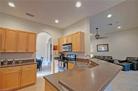 7814 Founders Cir, Naples, FL 34104 photo 4