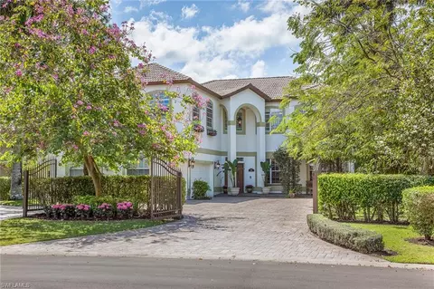 364 Burning Tree Dr, Naples, FL 34105 photo 1