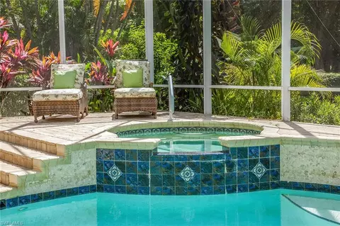 364 Burning Tree Dr, Naples, FL 34105 photo 4
