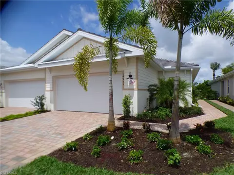 14943 Edgewater Cir, Naples, FL 34114 photo 1