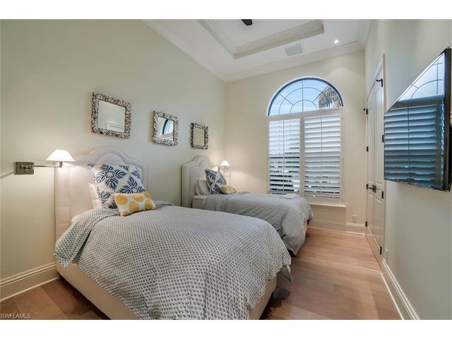 11904 Hedgestone Ct, Naples, FL 34120 photo 17