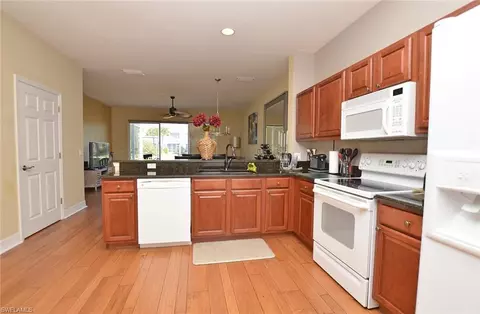 1009 Hampton Cir, Naples, FL 34105 photo 10