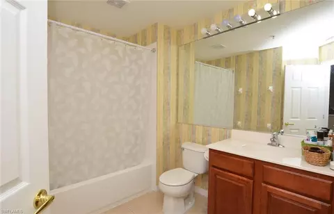 1009 Hampton Cir, Naples, FL 34105 photo 16