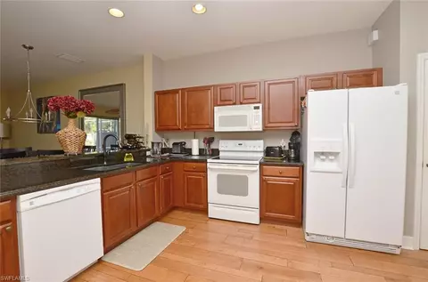 1009 Hampton Cir, Naples, FL 34105 photo 9