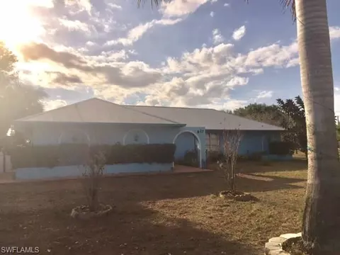 813 Monroe Ct, Immokalee, FL 34142 photo 1