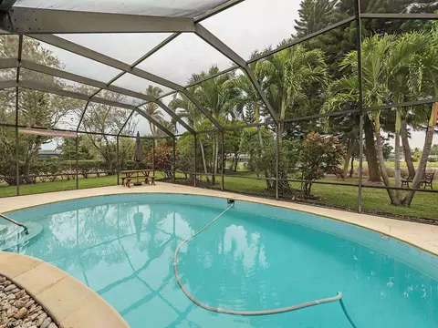 371 Juli Fe Dr, Naples, FL 34110 photo 1