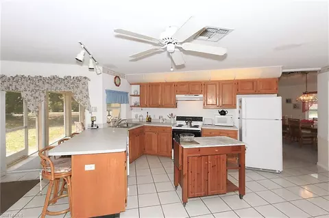 80 Madison Dr, Naples, FL 34110 photo 12
