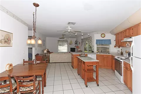 80 Madison Dr, Naples, FL 34110 photo 7