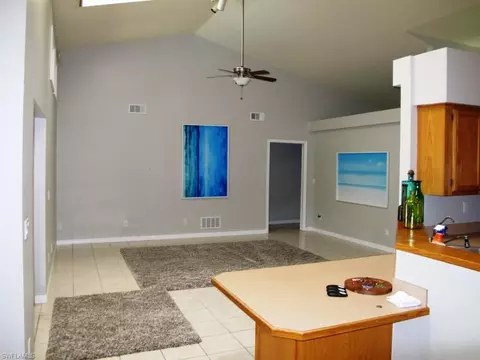 382 Burning Tree Dr, Naples, FL 34105 photo 4