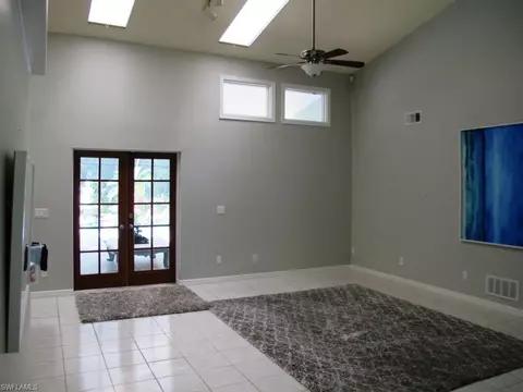 382 Burning Tree Dr, Naples, FL 34105 photo 3