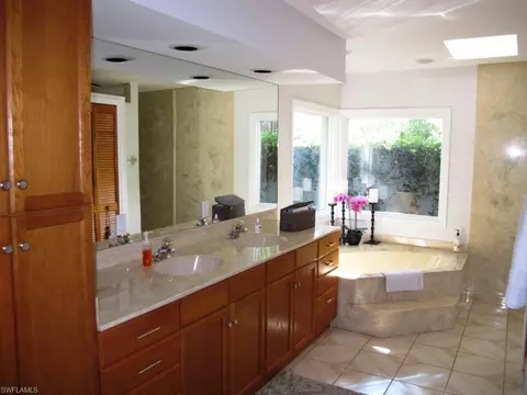 382 Burning Tree Dr, Naples, FL 34105 photo 14
