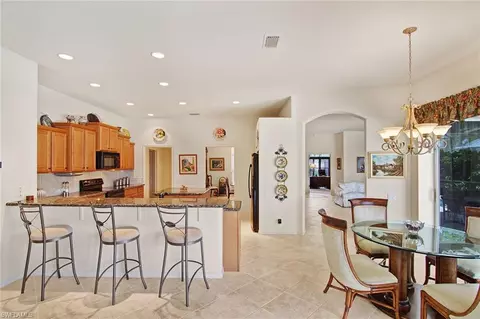 10892 Phoenix Way, Naples, FL 34119 photo 9