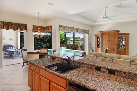 10892 Phoenix Way, Naples, FL 34119 photo 6