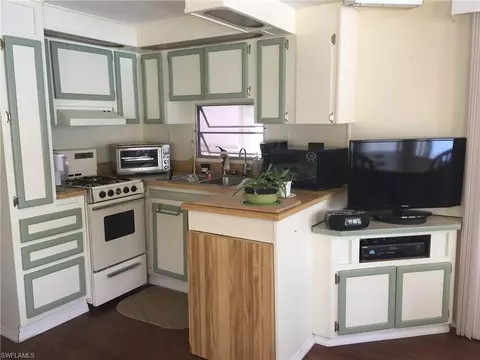 1000 Wiggins Pass Rd, Naples, FL 34110 photo 5